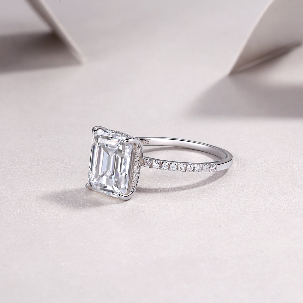 Vinzaa Iridescence City - Grand 9x11mm Octagonal Moissanite Statement Ring in S925 Silver