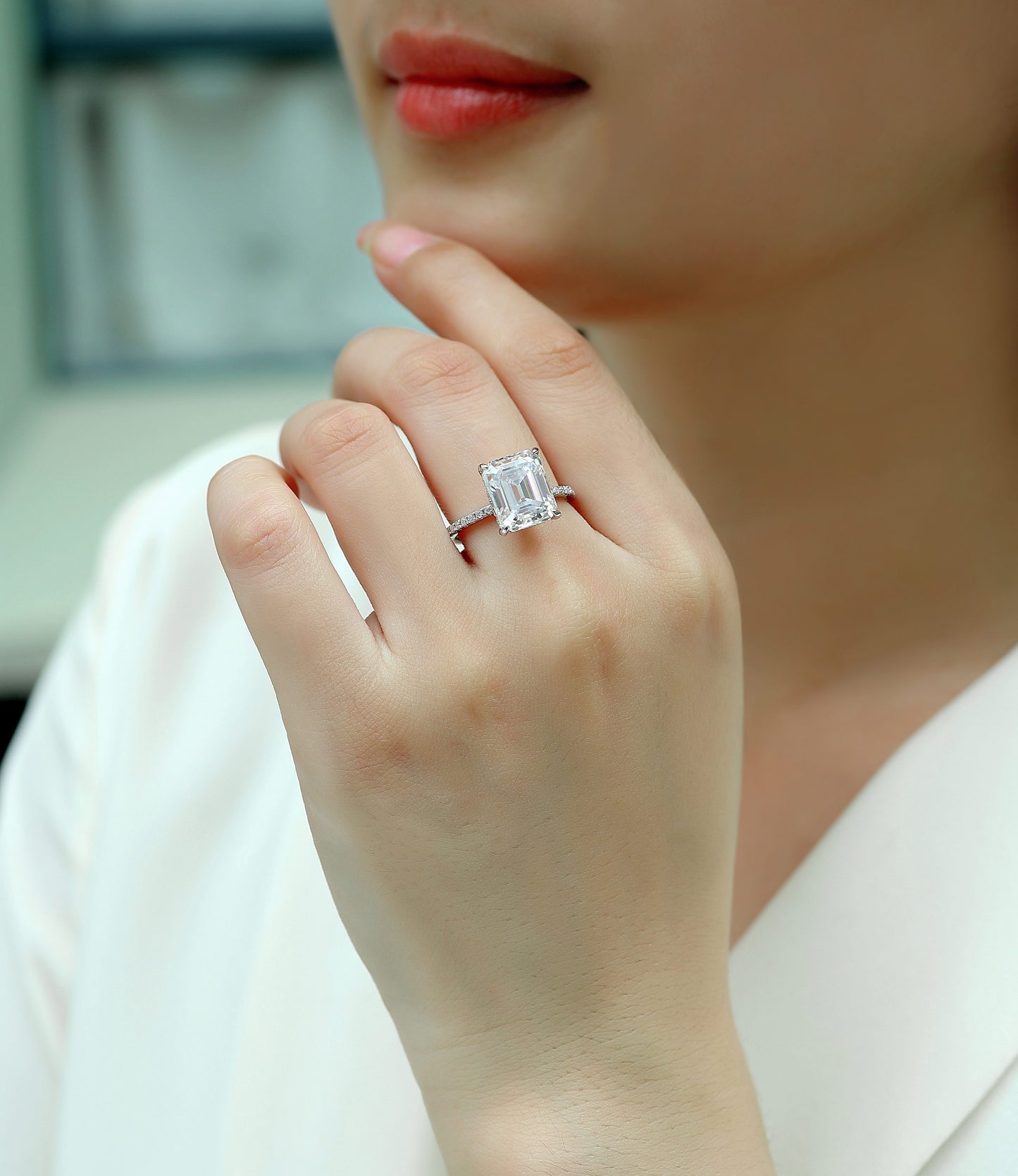 Vinzaa Iridescence City - Grand 9x11mm Octagonal Moissanite Statement Ring in S925 Silver