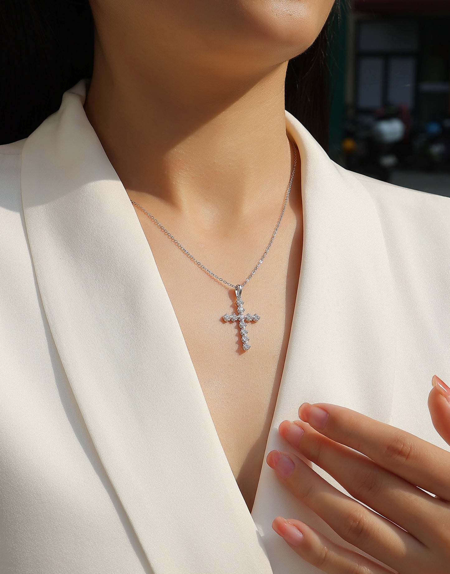 Vinzaa Entrusted - Elegant Moissanite Pendant Necklace in S925 Sterling Silver